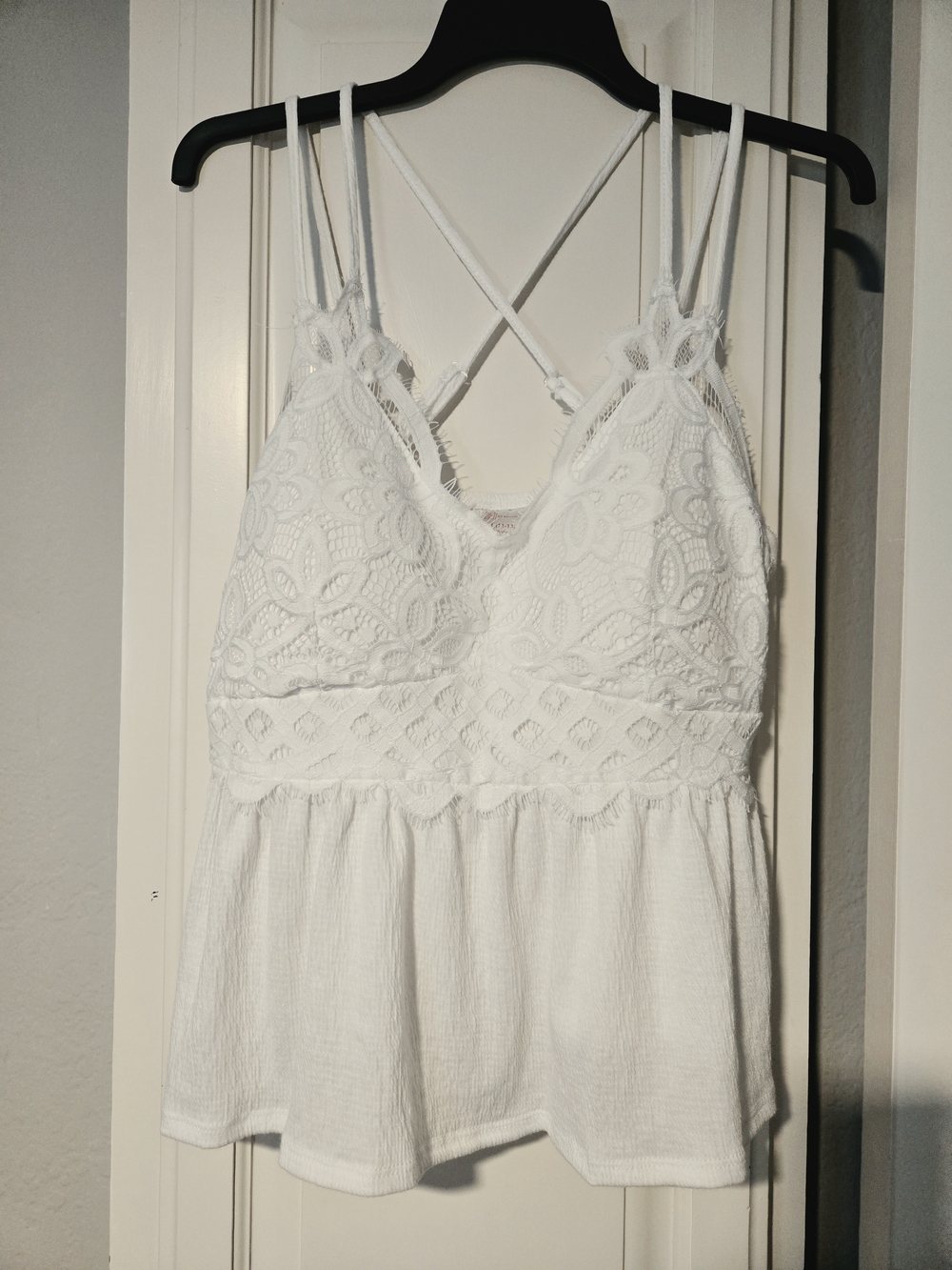 Lace Detail White Spaghetti Strap Tank Top